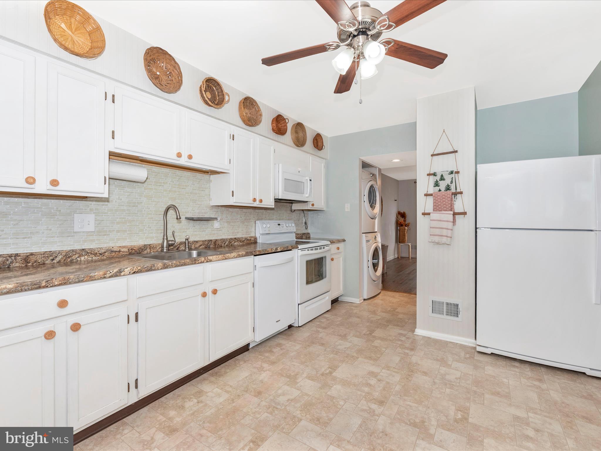 5769 SWEET BAY COURT