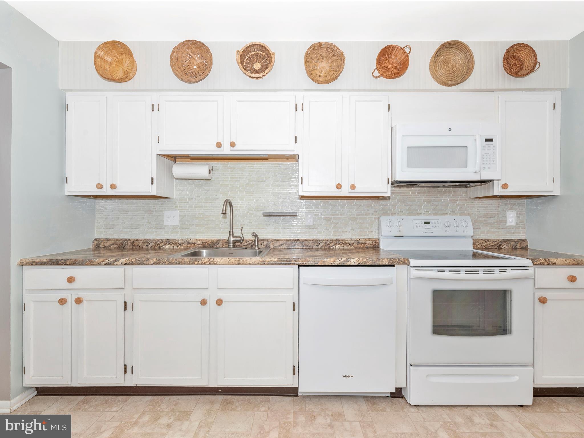 5769 SWEET BAY COURT