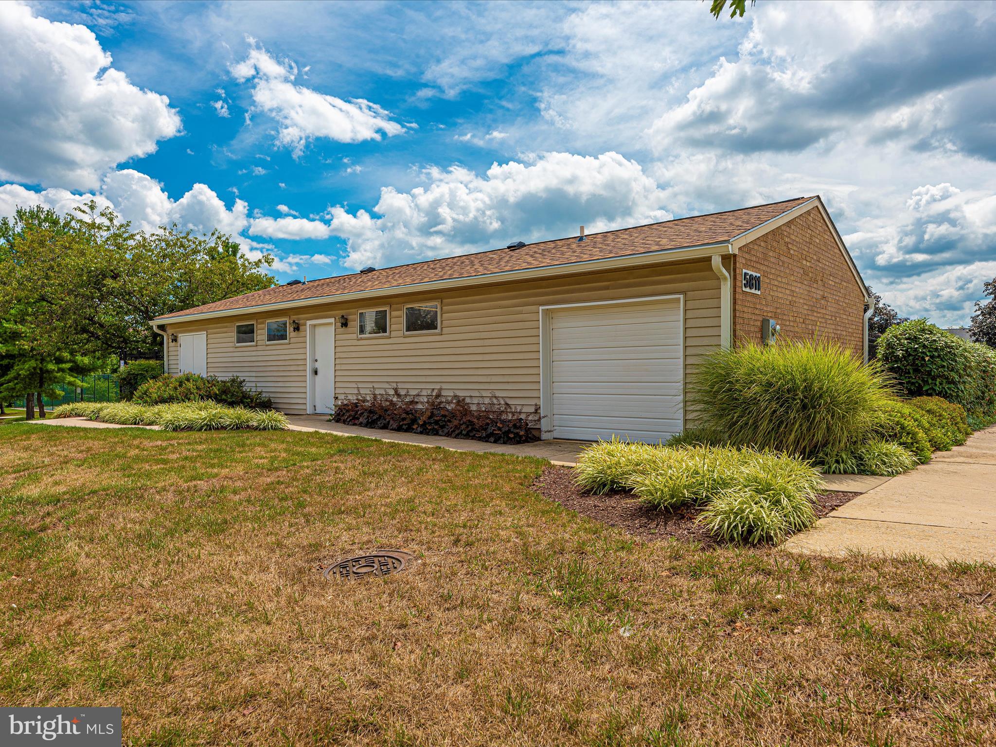 5769 SWEET BAY COURT