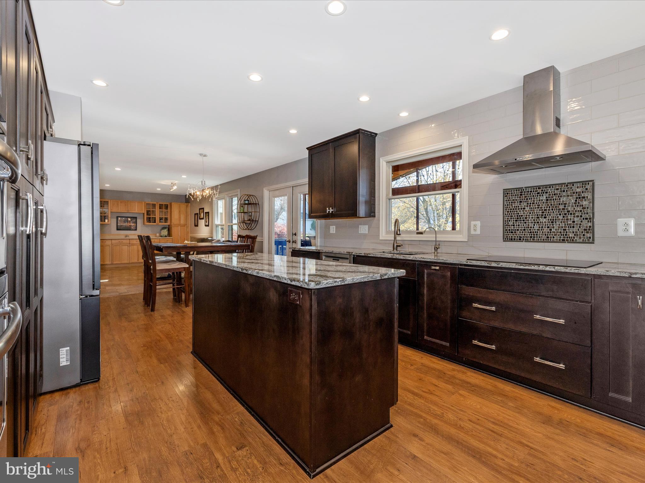 6112 HUCKLEBERRY WAY