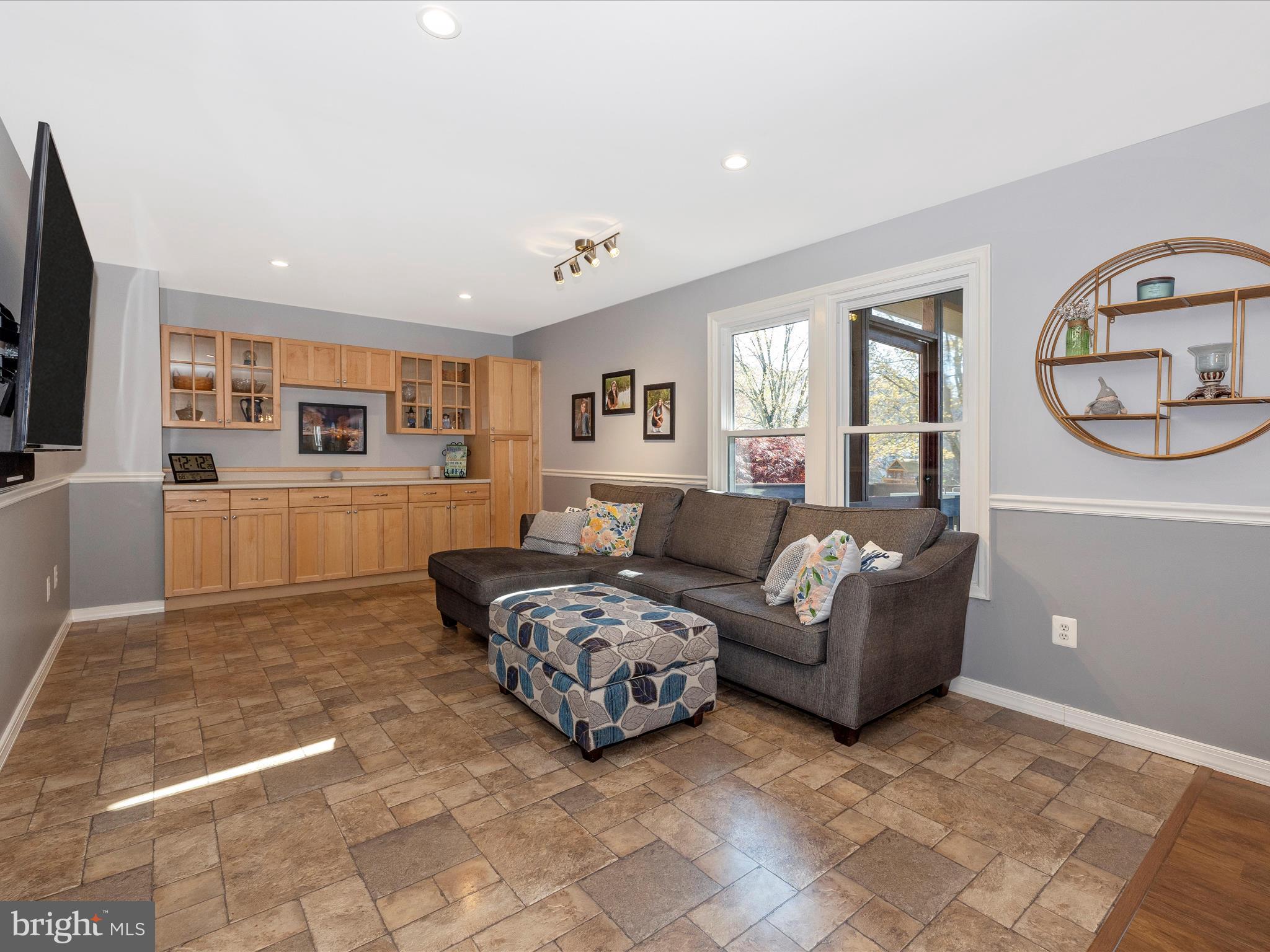 6112 HUCKLEBERRY WAY