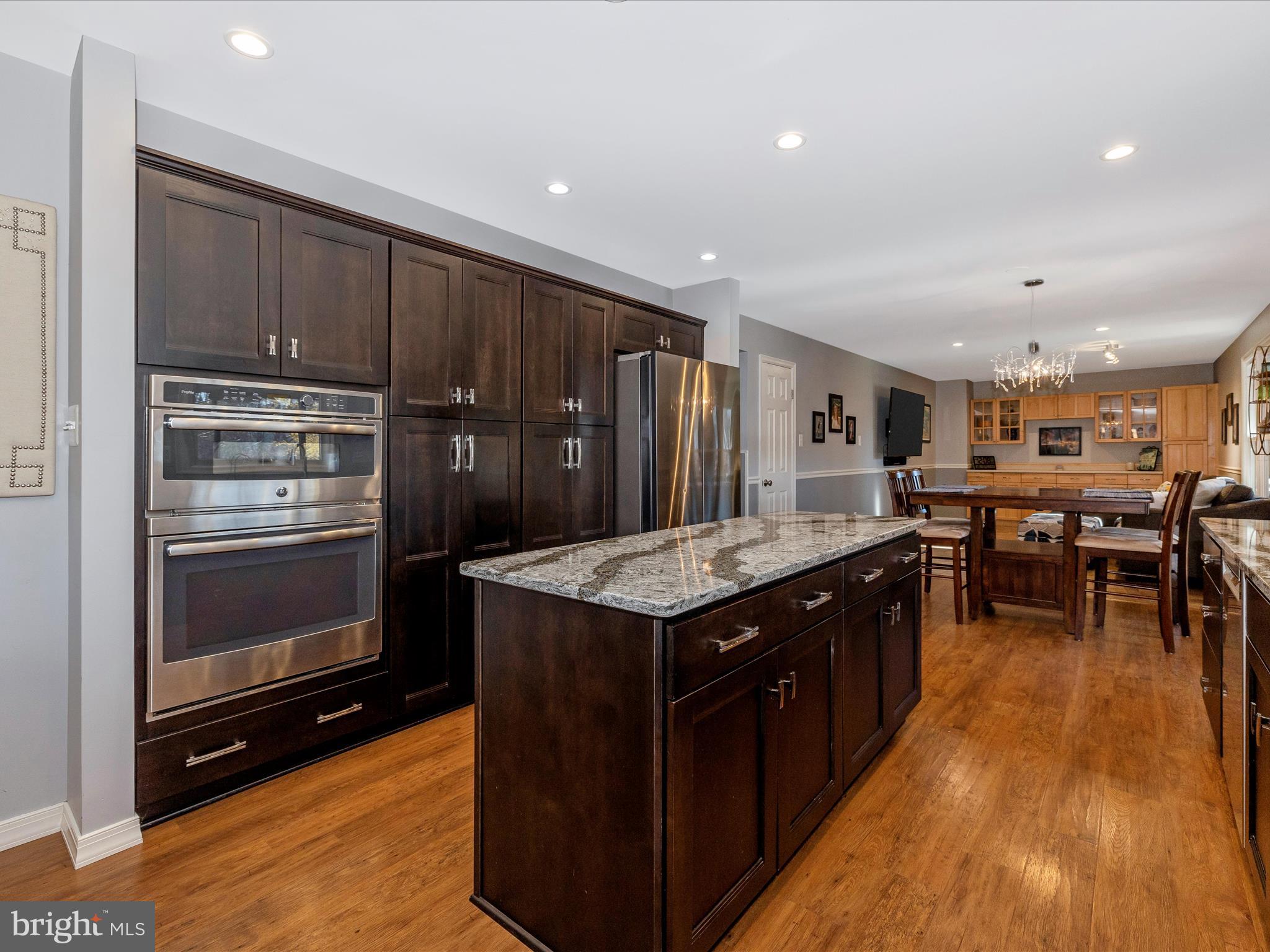 6112 HUCKLEBERRY WAY