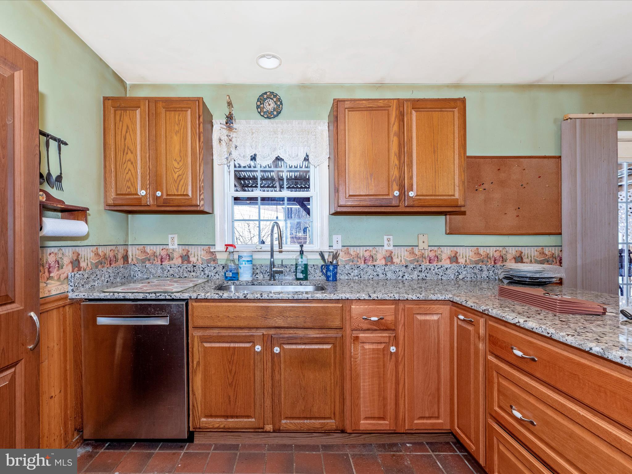 4744 MIDDLEPOINT ROAD D