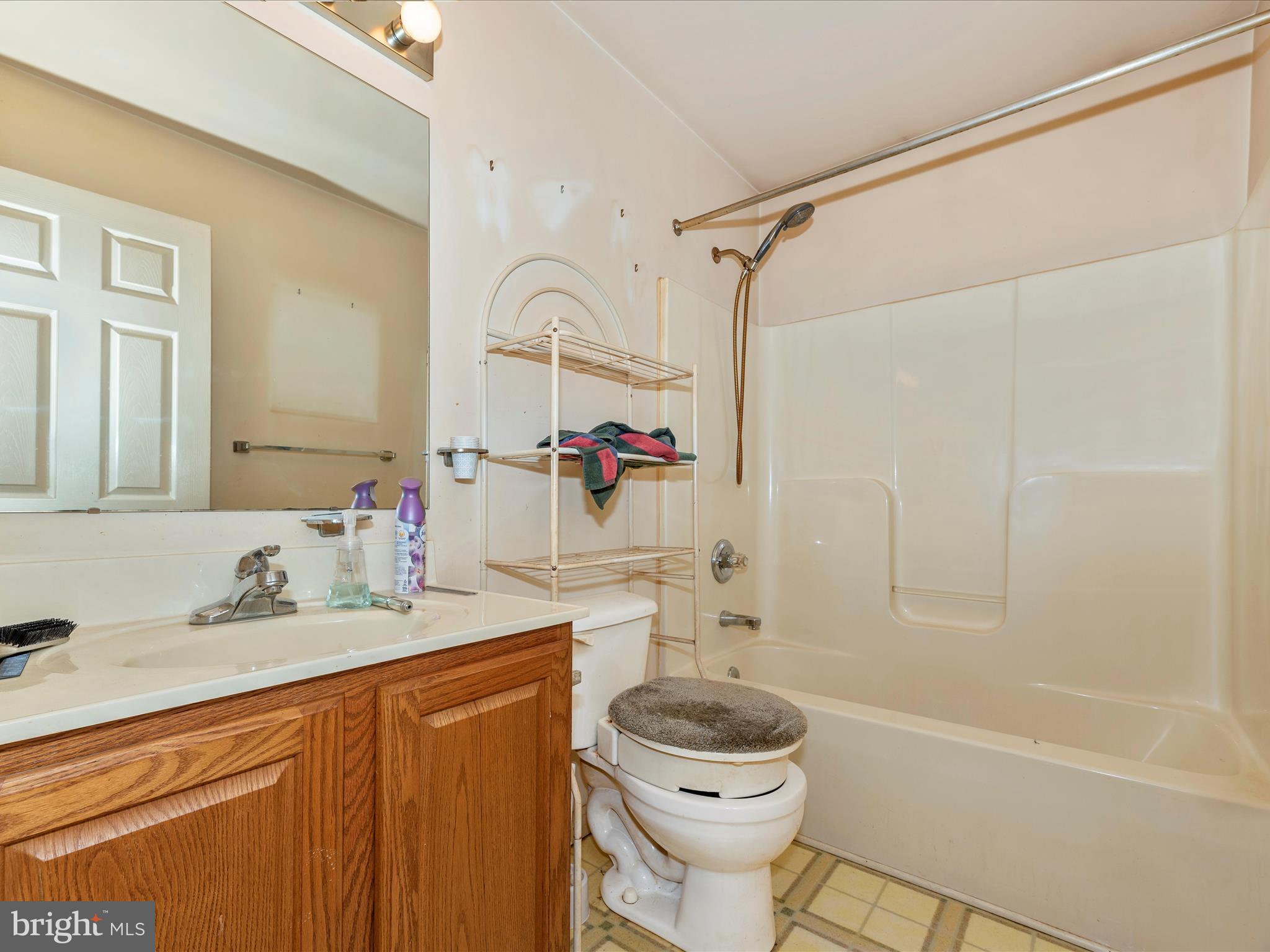 4744 MIDDLEPOINT ROAD D