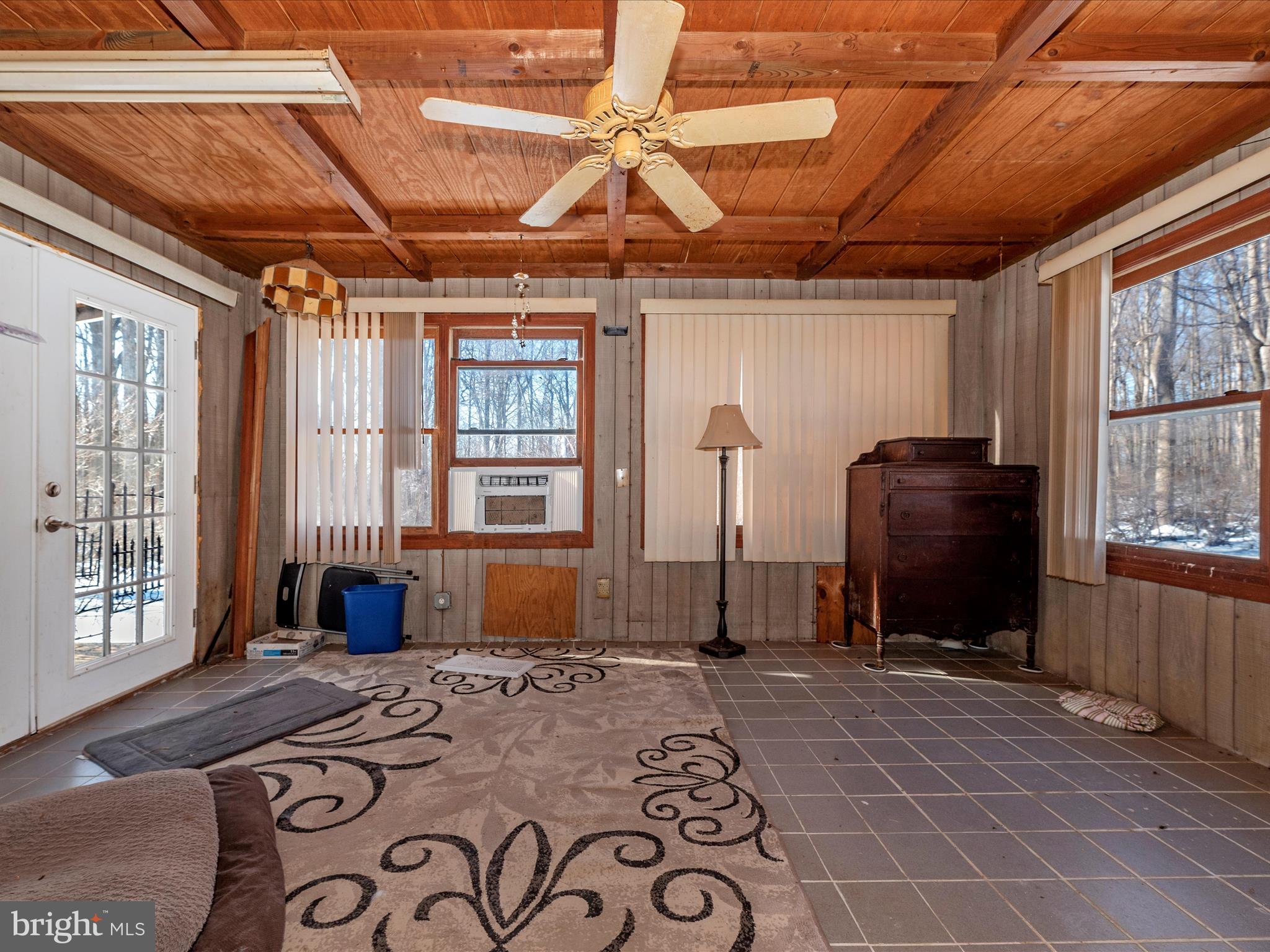 4744 MIDDLEPOINT ROAD D