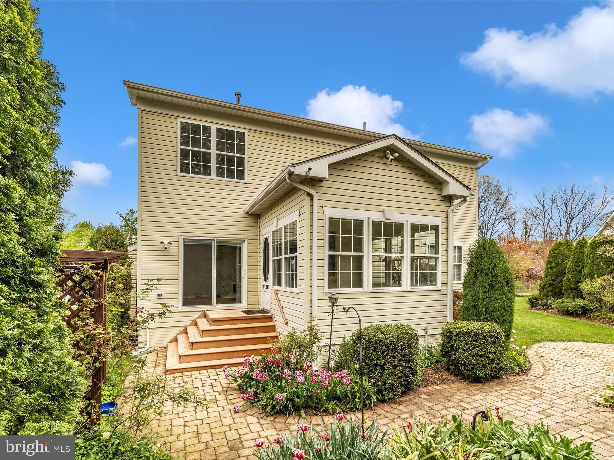 5807 WINDING RIDGE WAY