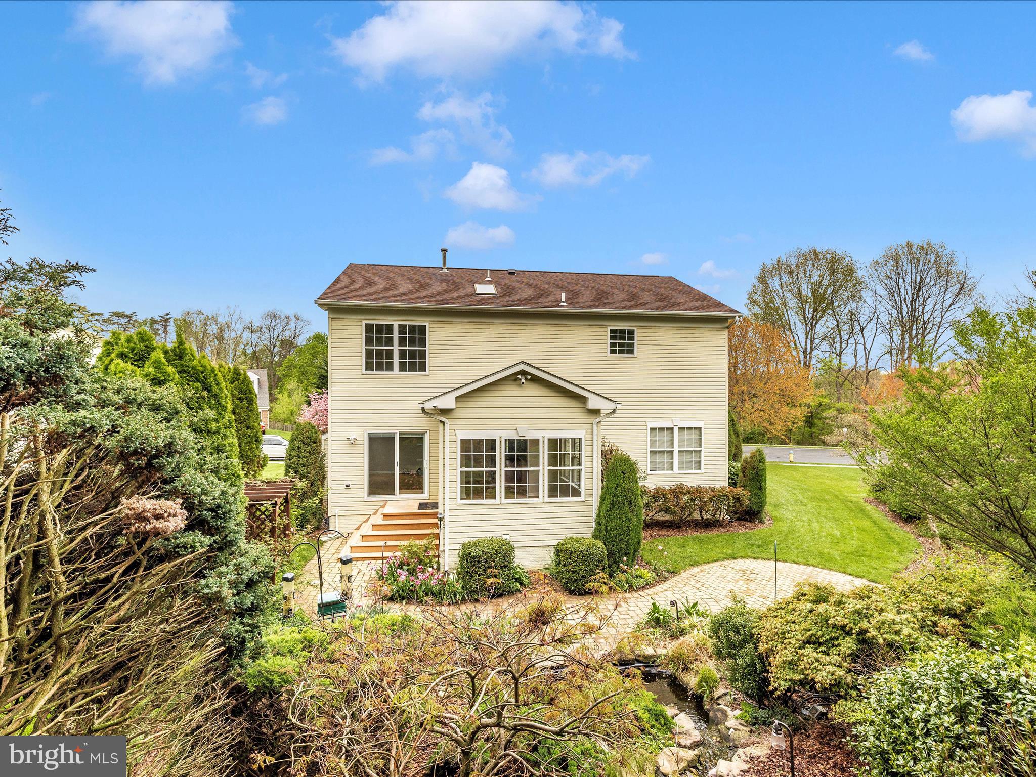 5807 WINDING RIDGE WAY