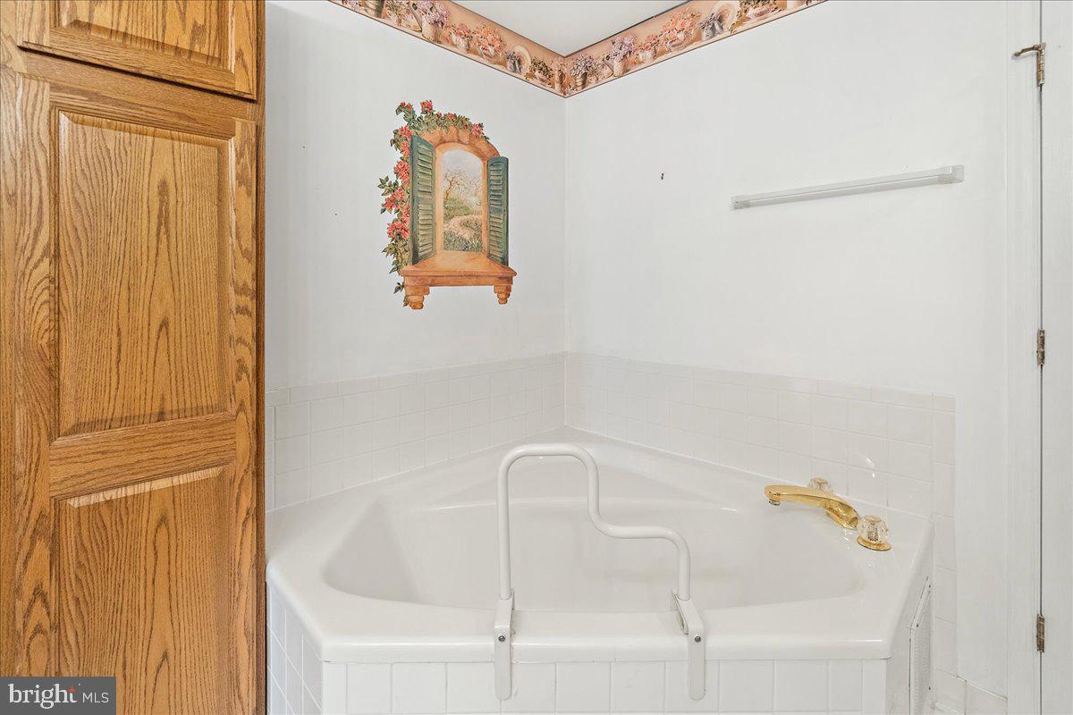 102 MERCER COURT 24 2A
