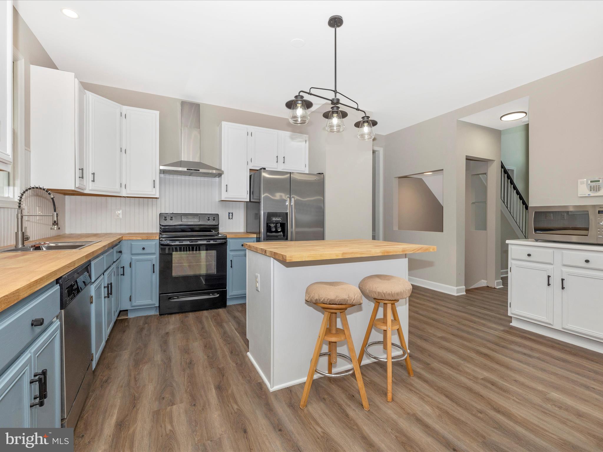 6113 SPRING MEADOW LANE