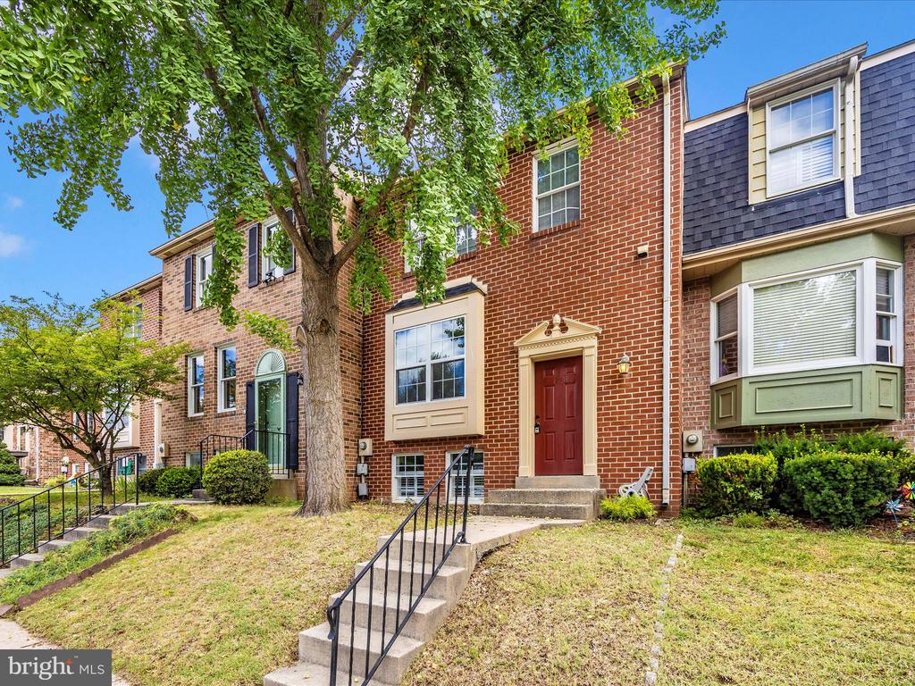 108 BRACKEN COURT