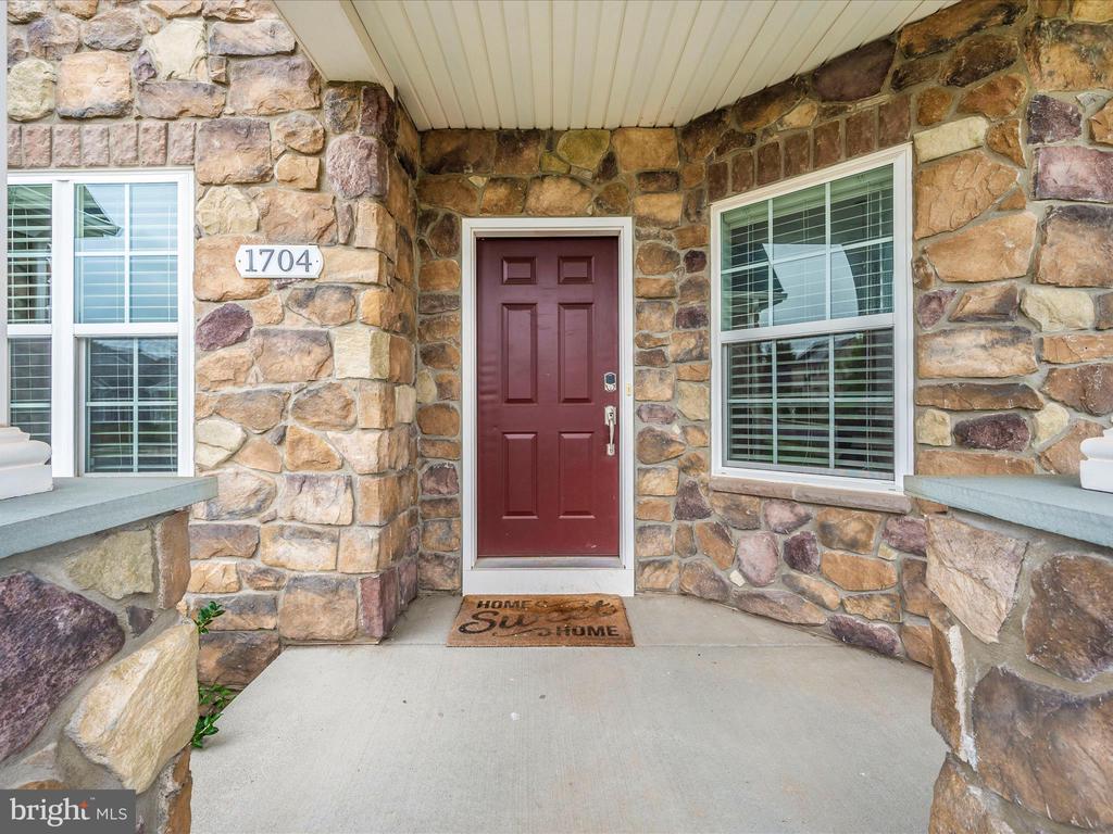 1704 TROTTER STREET