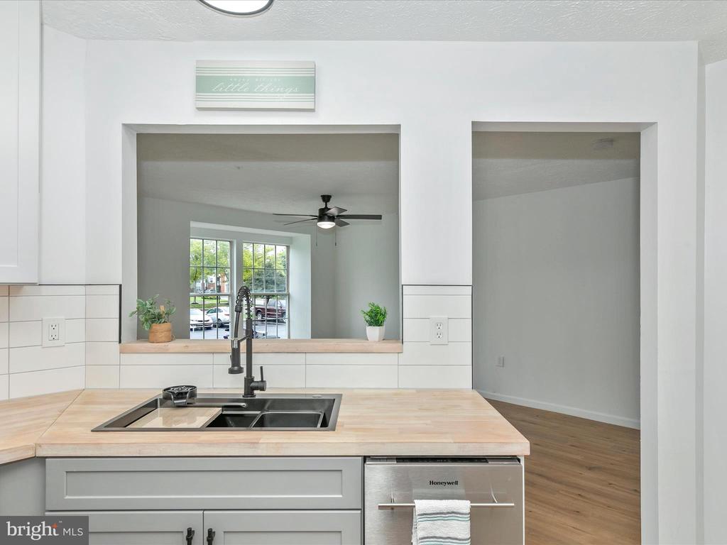 5307 REGAL COURT