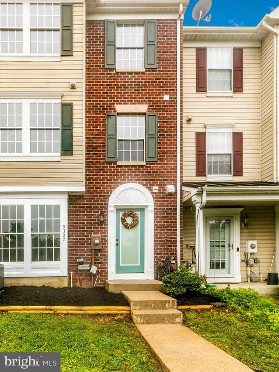 5307 REGAL COURT