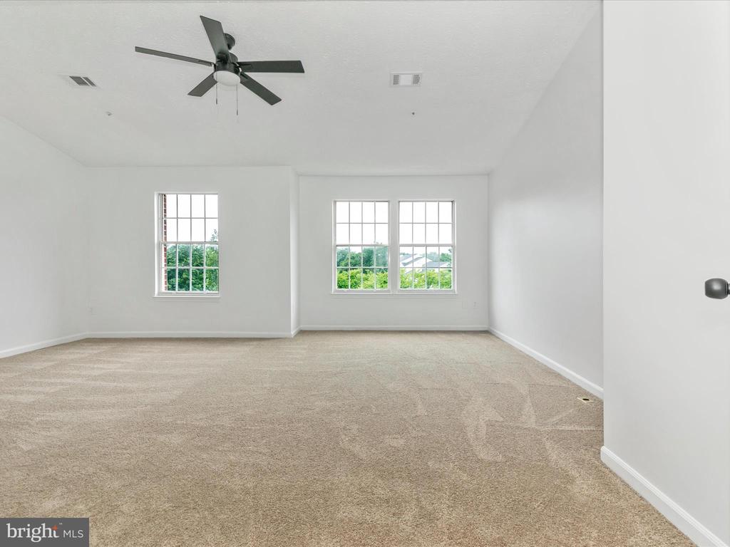 5307 REGAL COURT