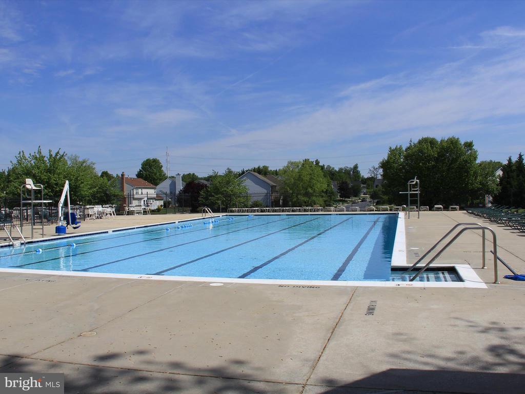 5307 REGAL COURT