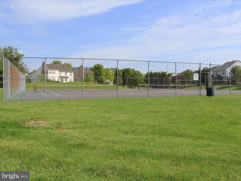 5307 REGAL COURT