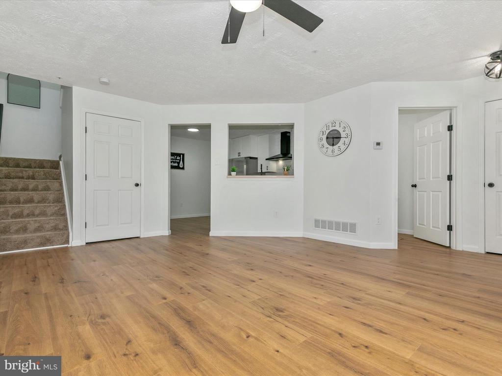 5307 REGAL COURT