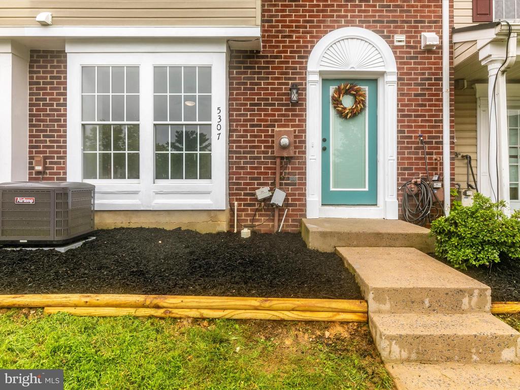 5307 REGAL COURT