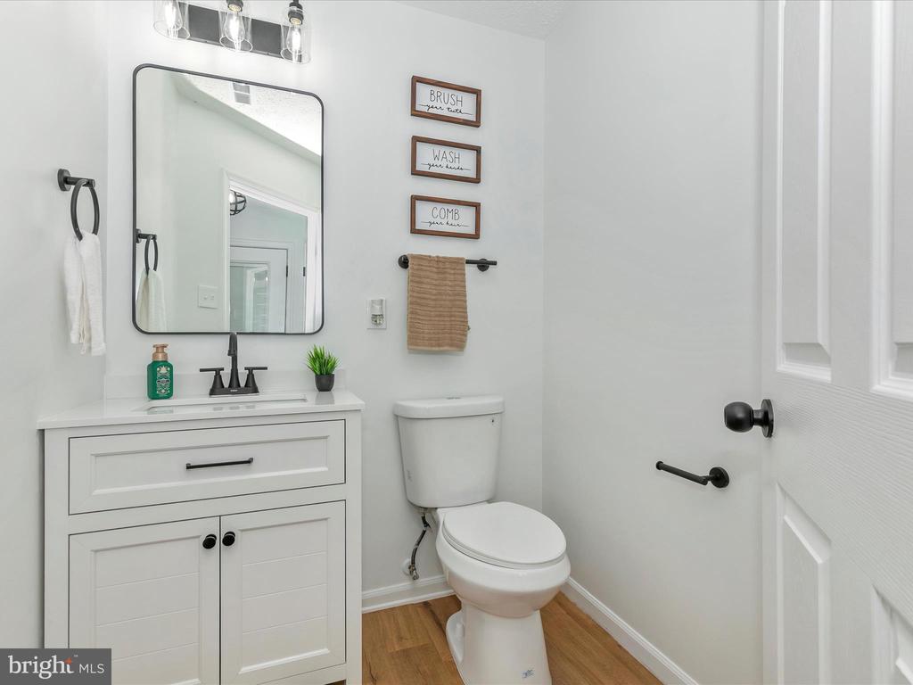 5307 REGAL COURT
