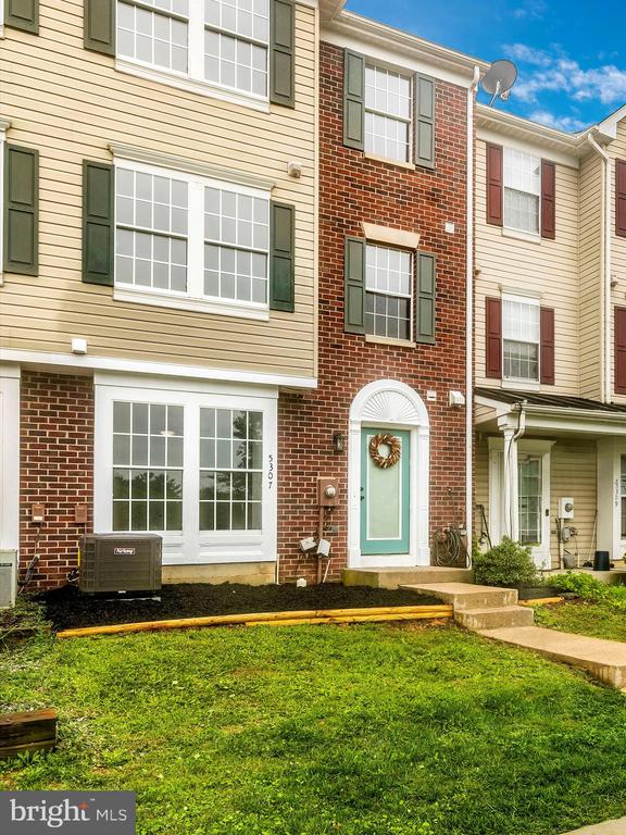 5307 REGAL COURT