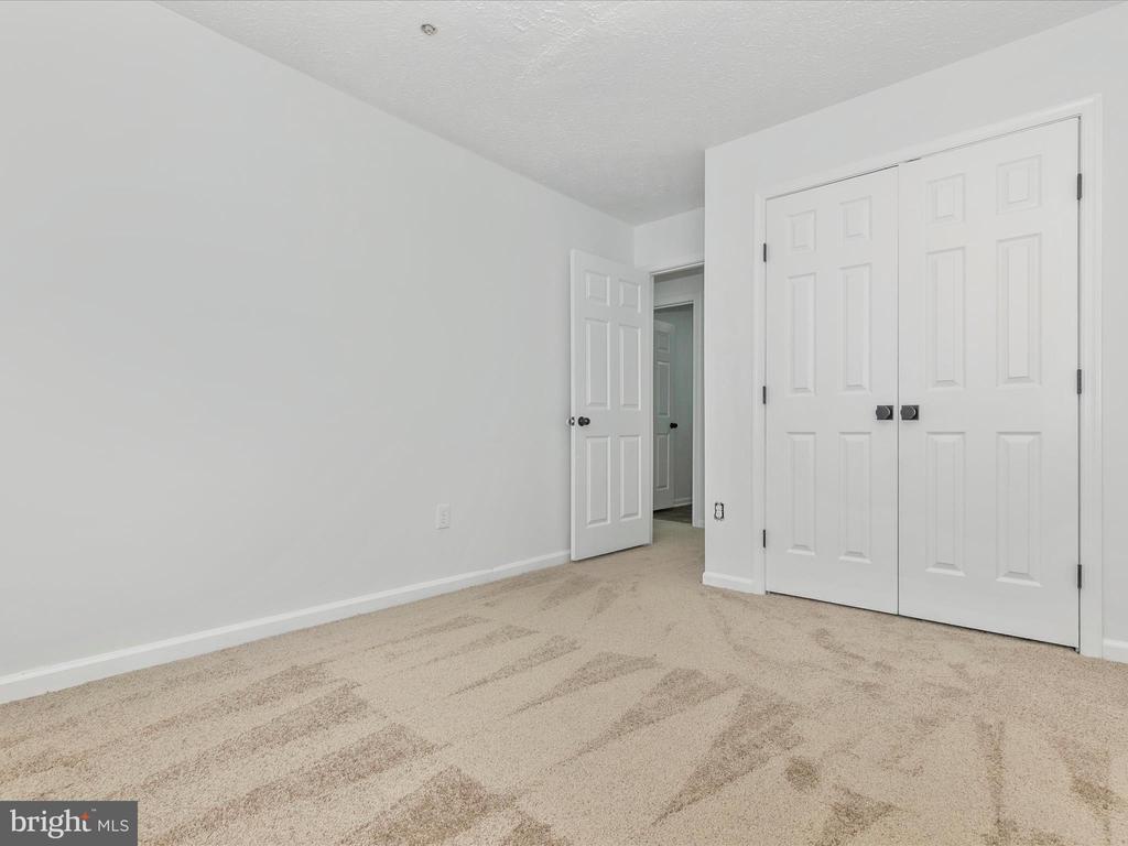5307 REGAL COURT