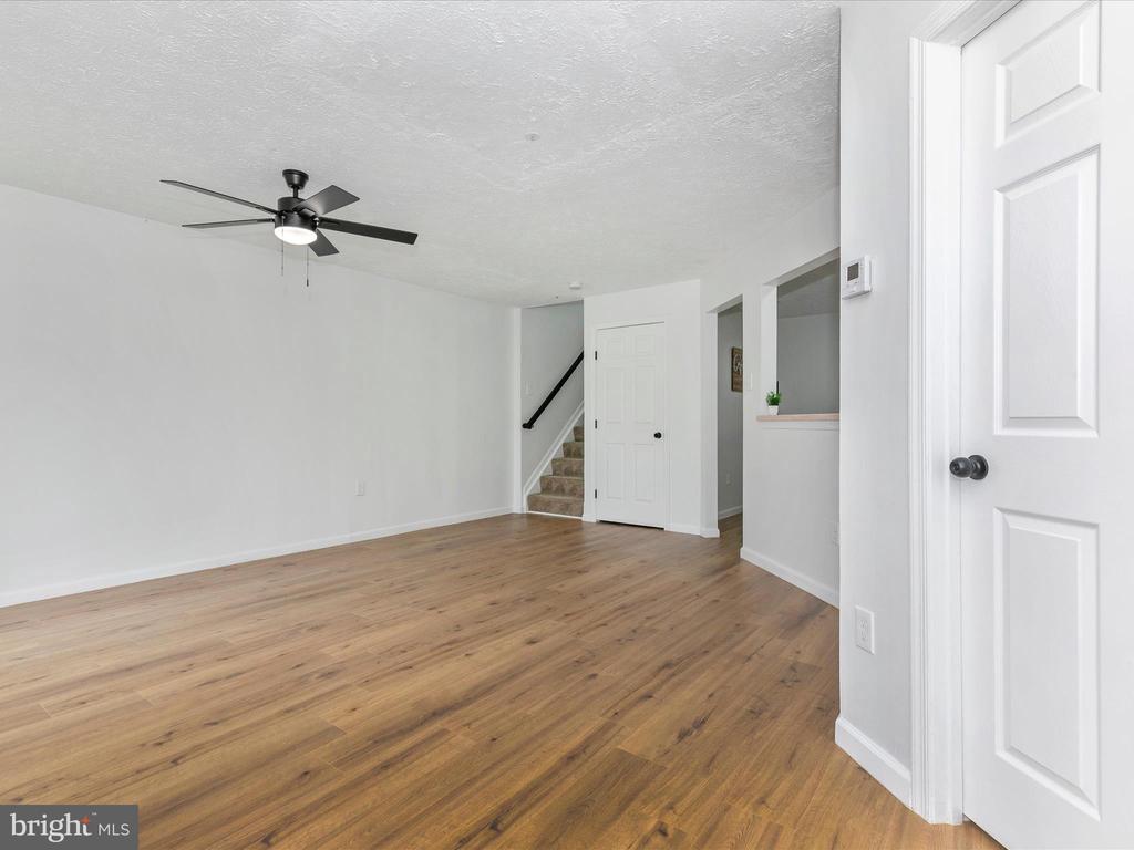 5307 REGAL COURT