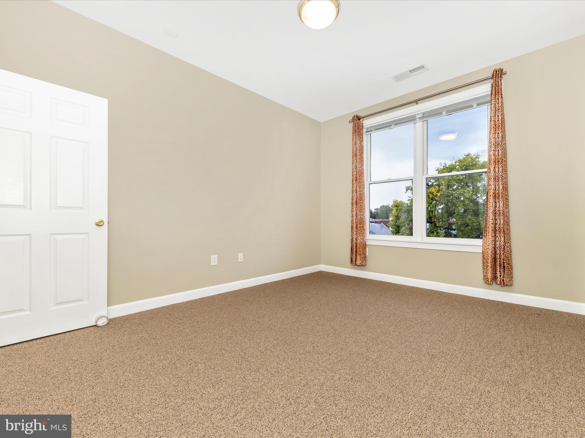 35 E ALL SAINTS STREET 317