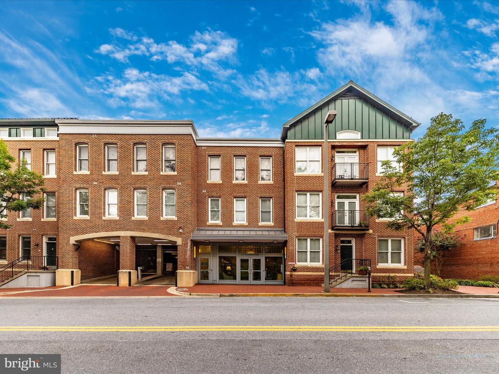 35 E ALL SAINTS STREET 317