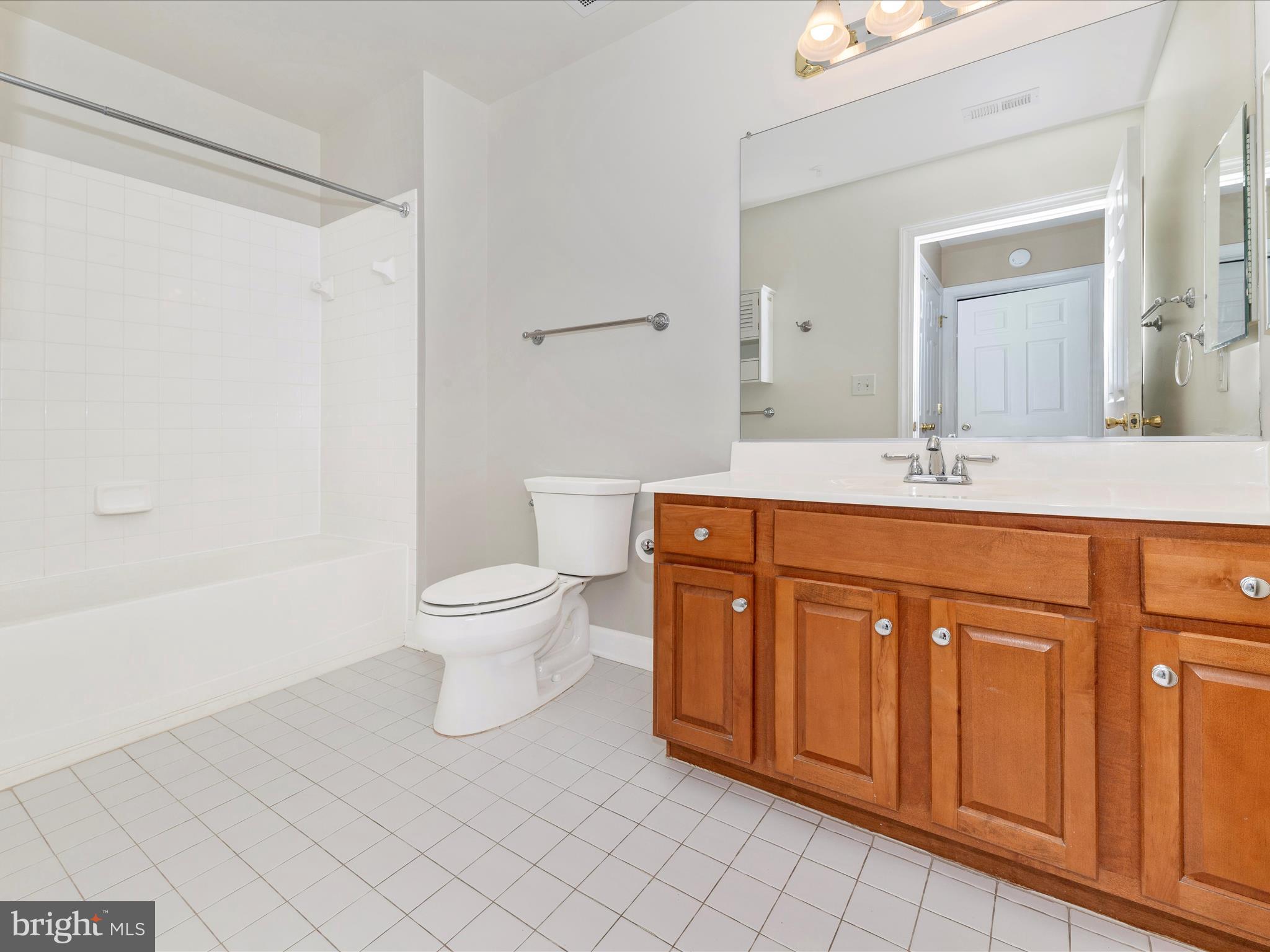 35 E ALL SAINTS STREET 317