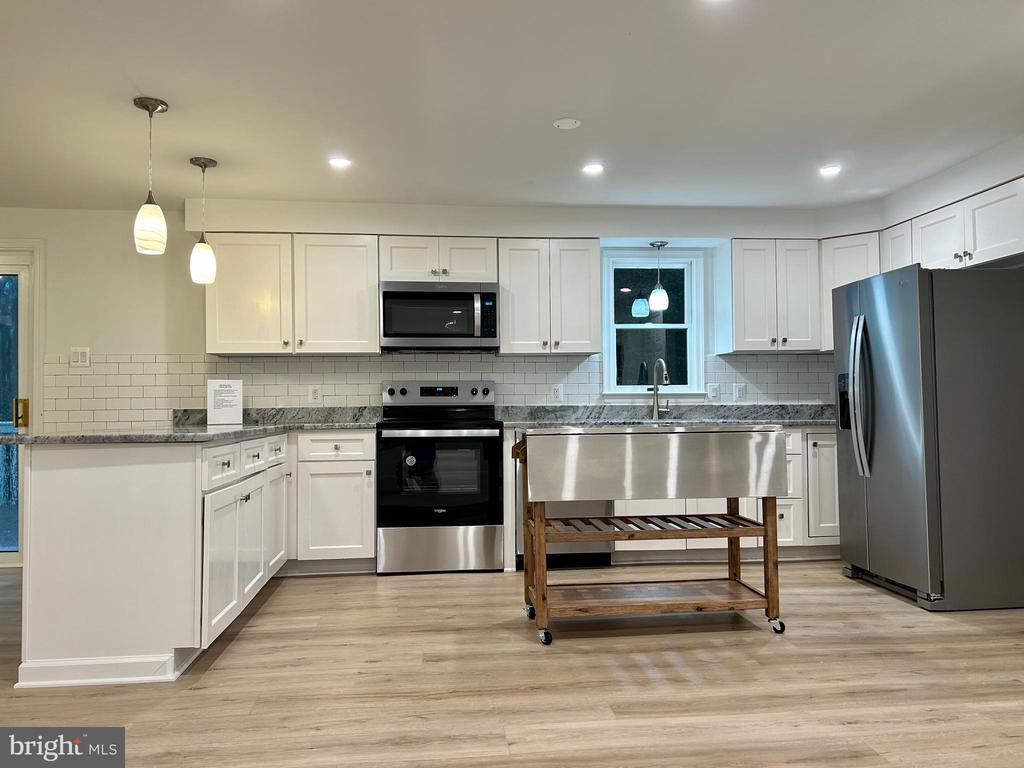 8323 SHARON DRIVE