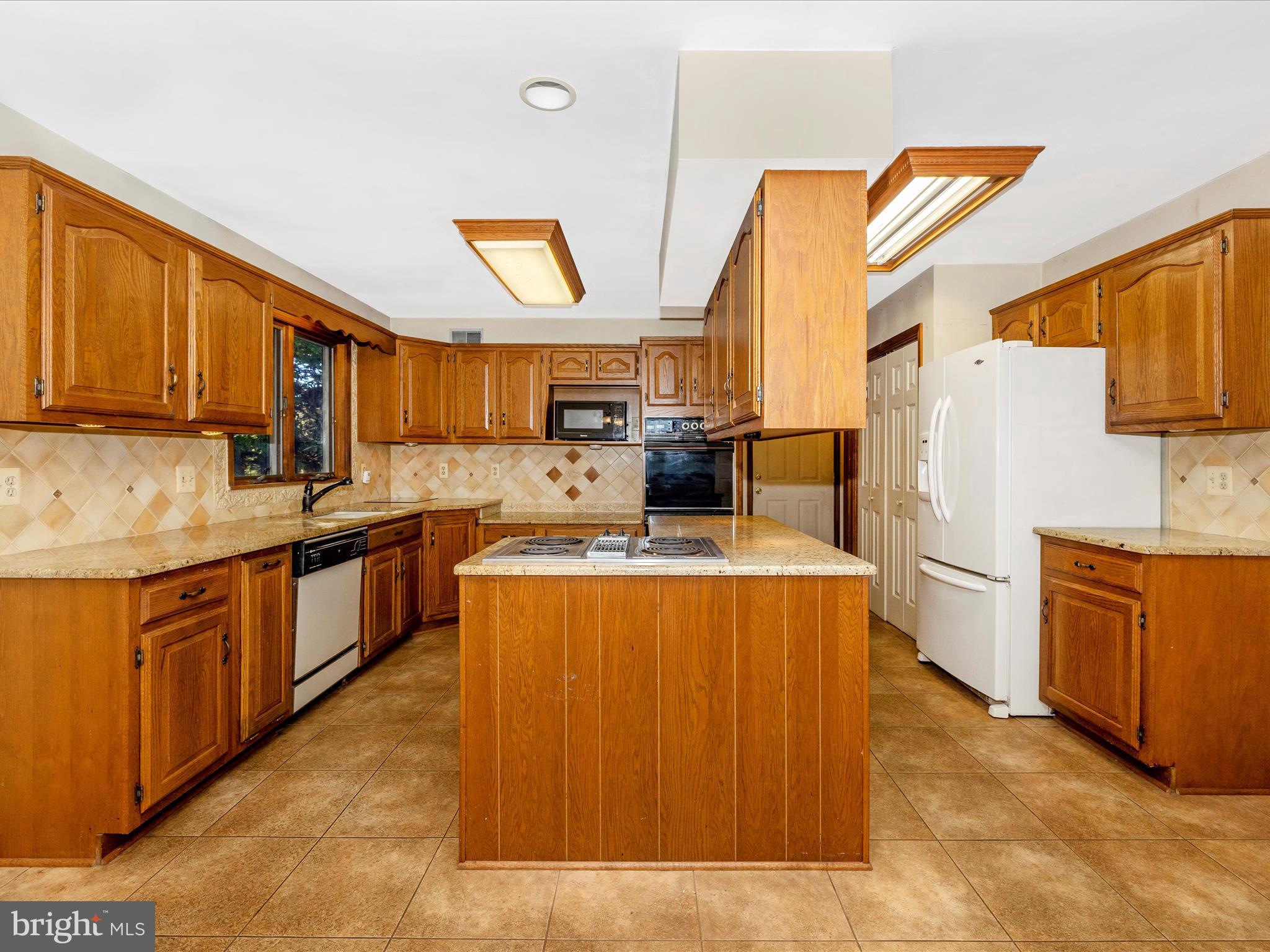 12394 N DEBKAY COURT