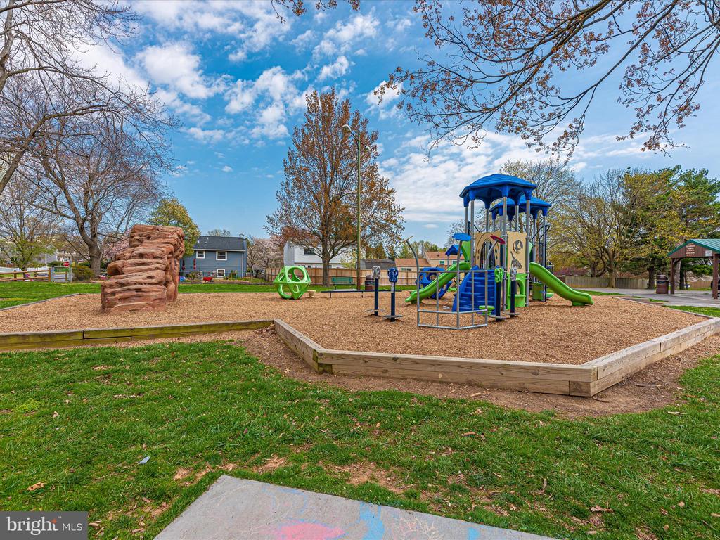 1725 NORTHRIDGE LANE