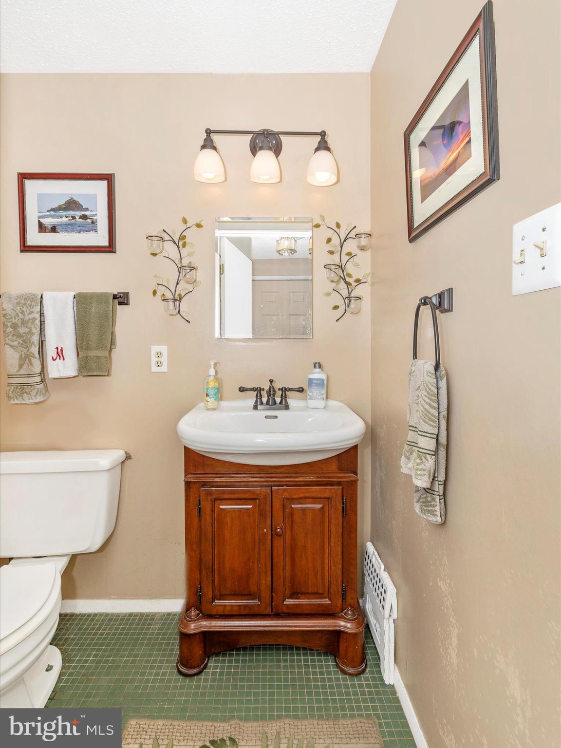 1725 NORTHRIDGE LANE