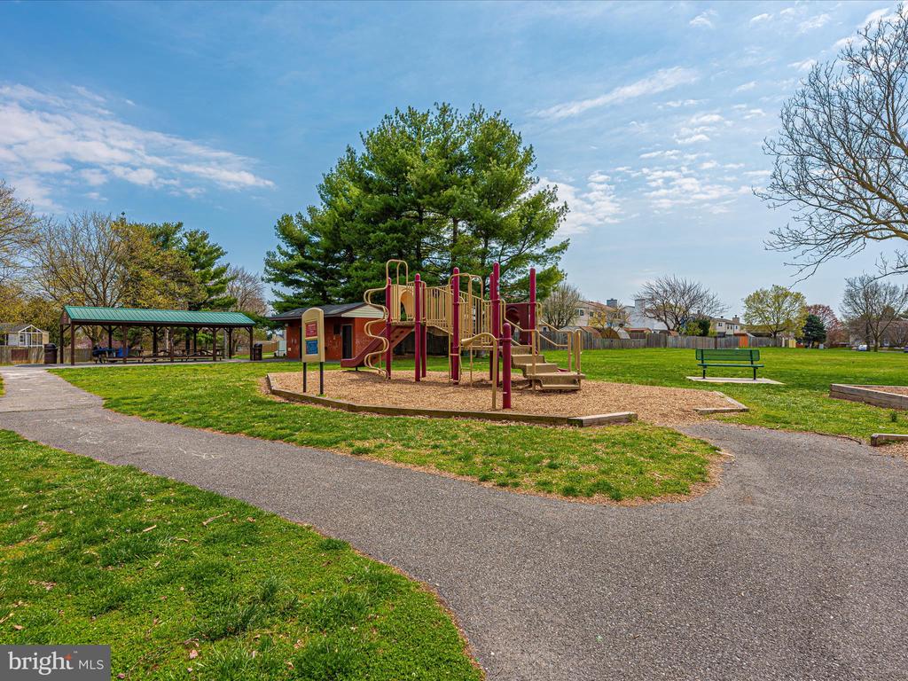 1725 NORTHRIDGE LANE