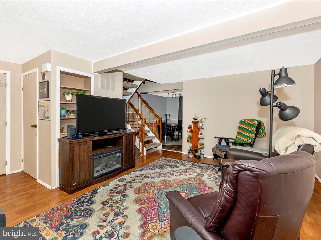 1725 NORTHRIDGE LANE