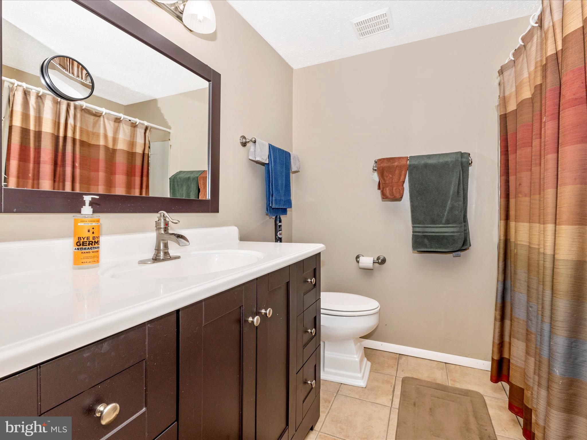 1725 NORTHRIDGE LANE