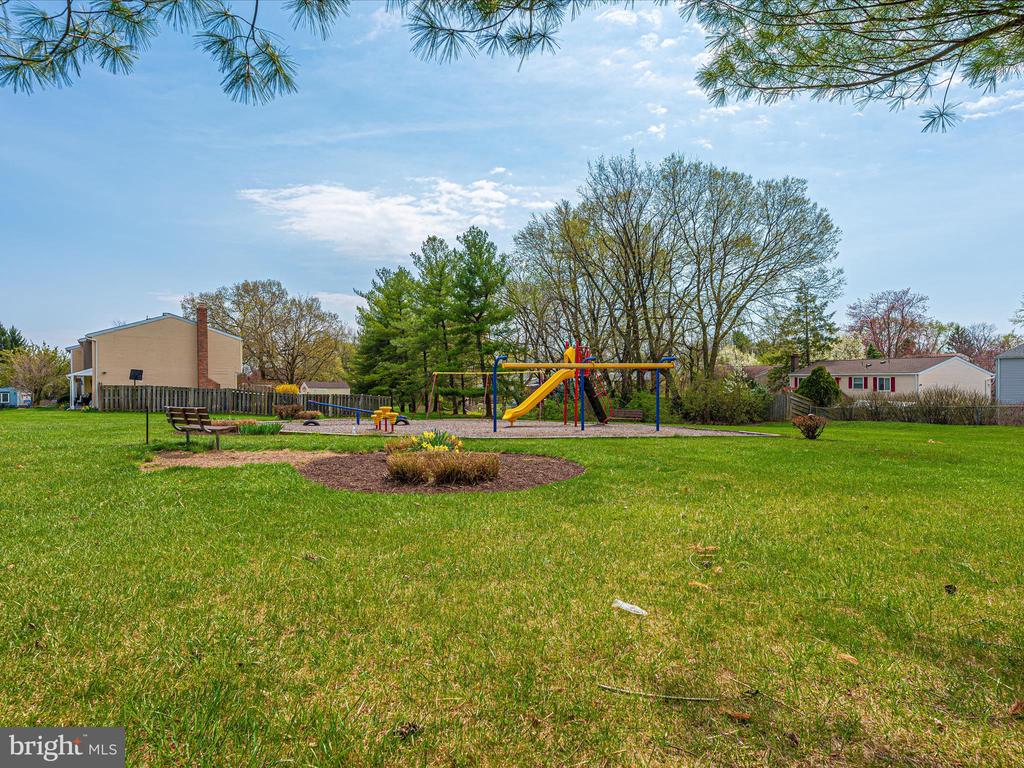 1725 NORTHRIDGE LANE