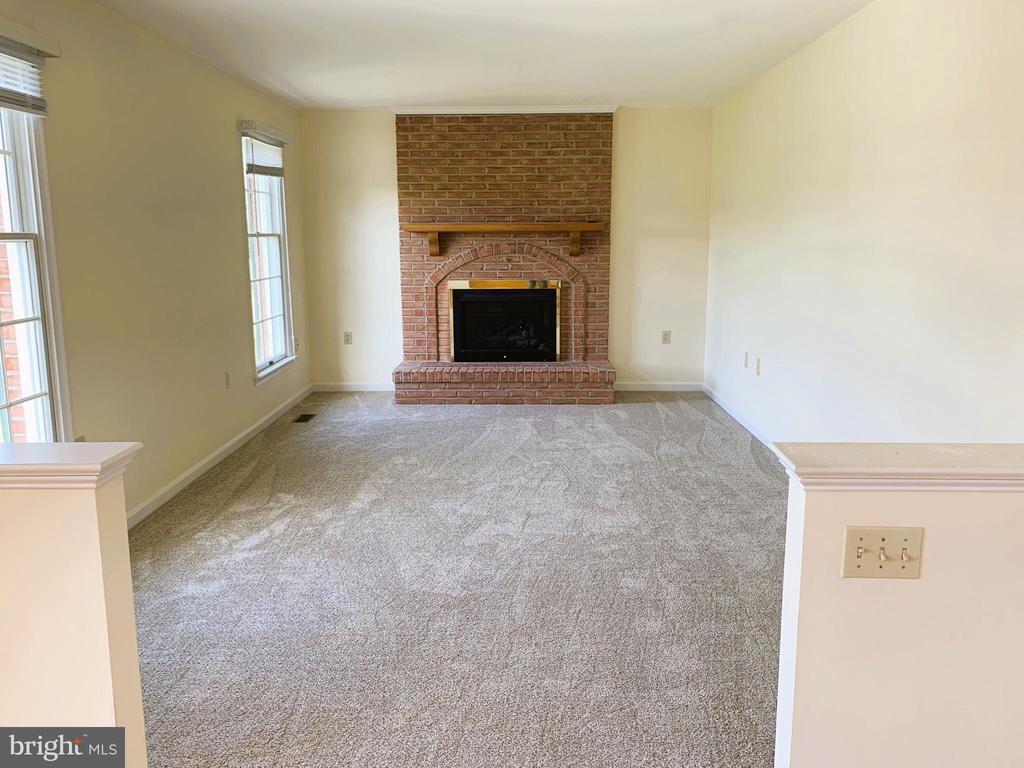 8202 FOX HUNT LANE