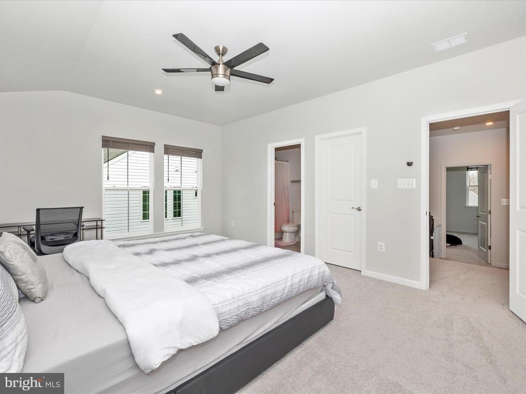 5602 PINE BLUFF COURT