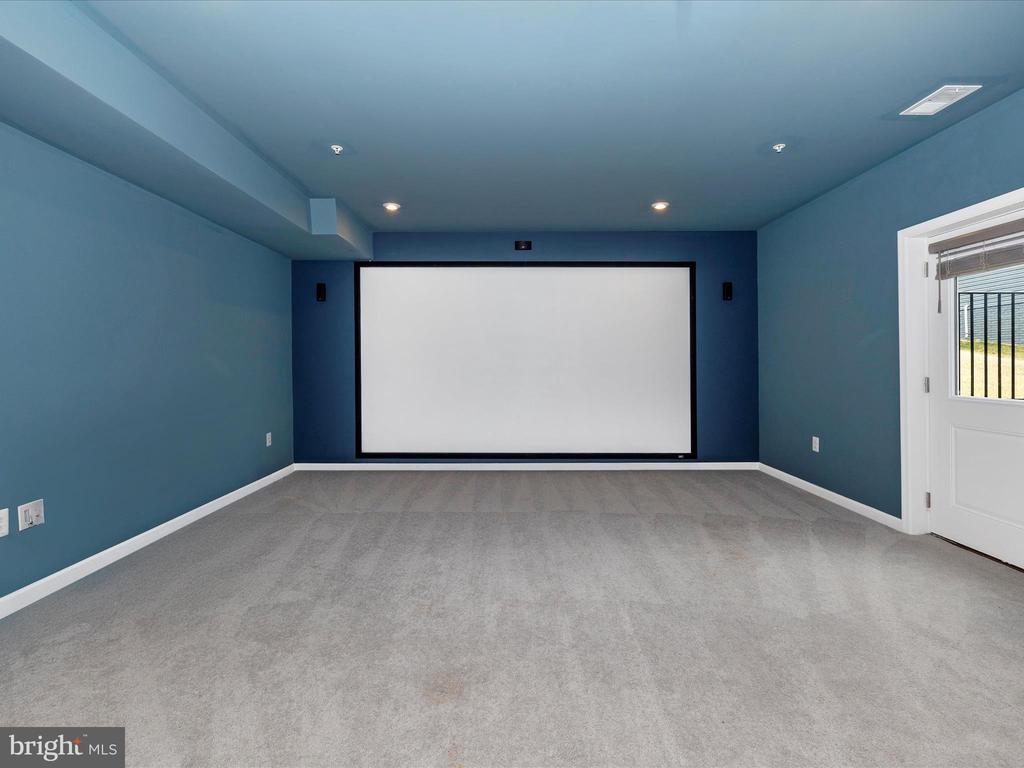 5602 PINE BLUFF COURT
