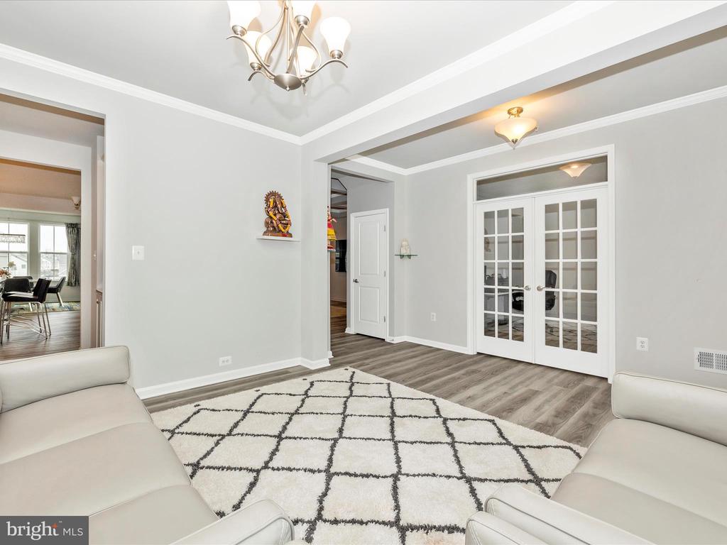 5602 PINE BLUFF COURT