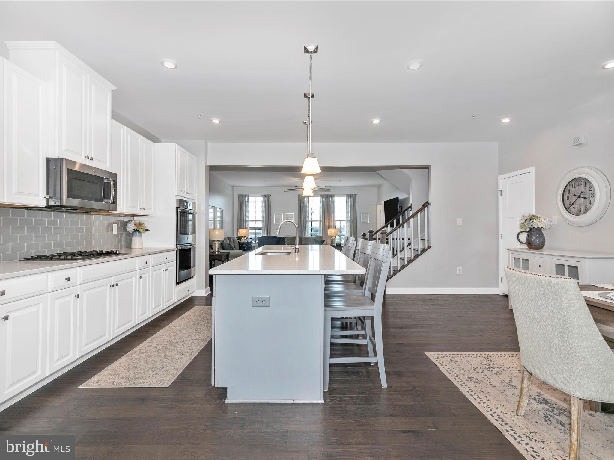 5829 EAGLEHEAD DRIVE