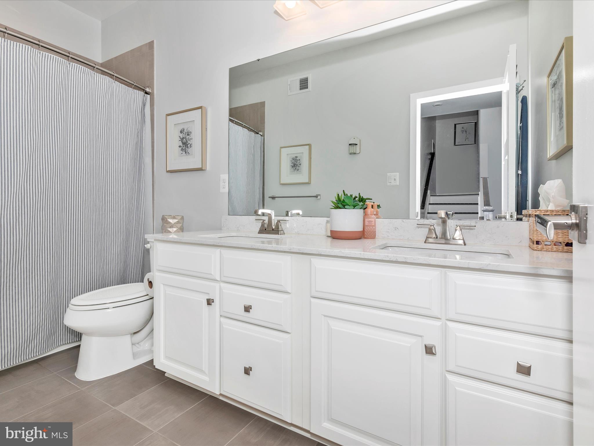 5829 EAGLEHEAD DRIVE