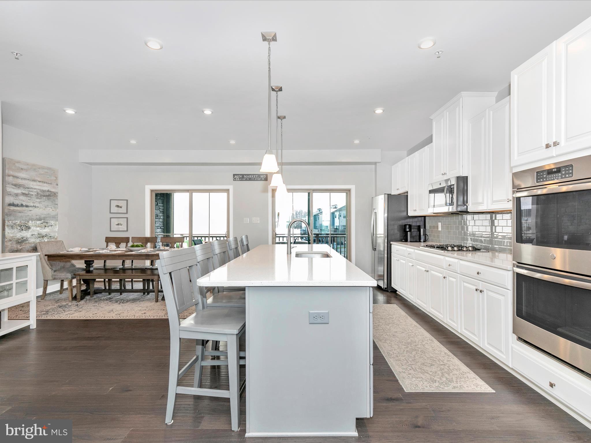 5829 EAGLEHEAD DRIVE