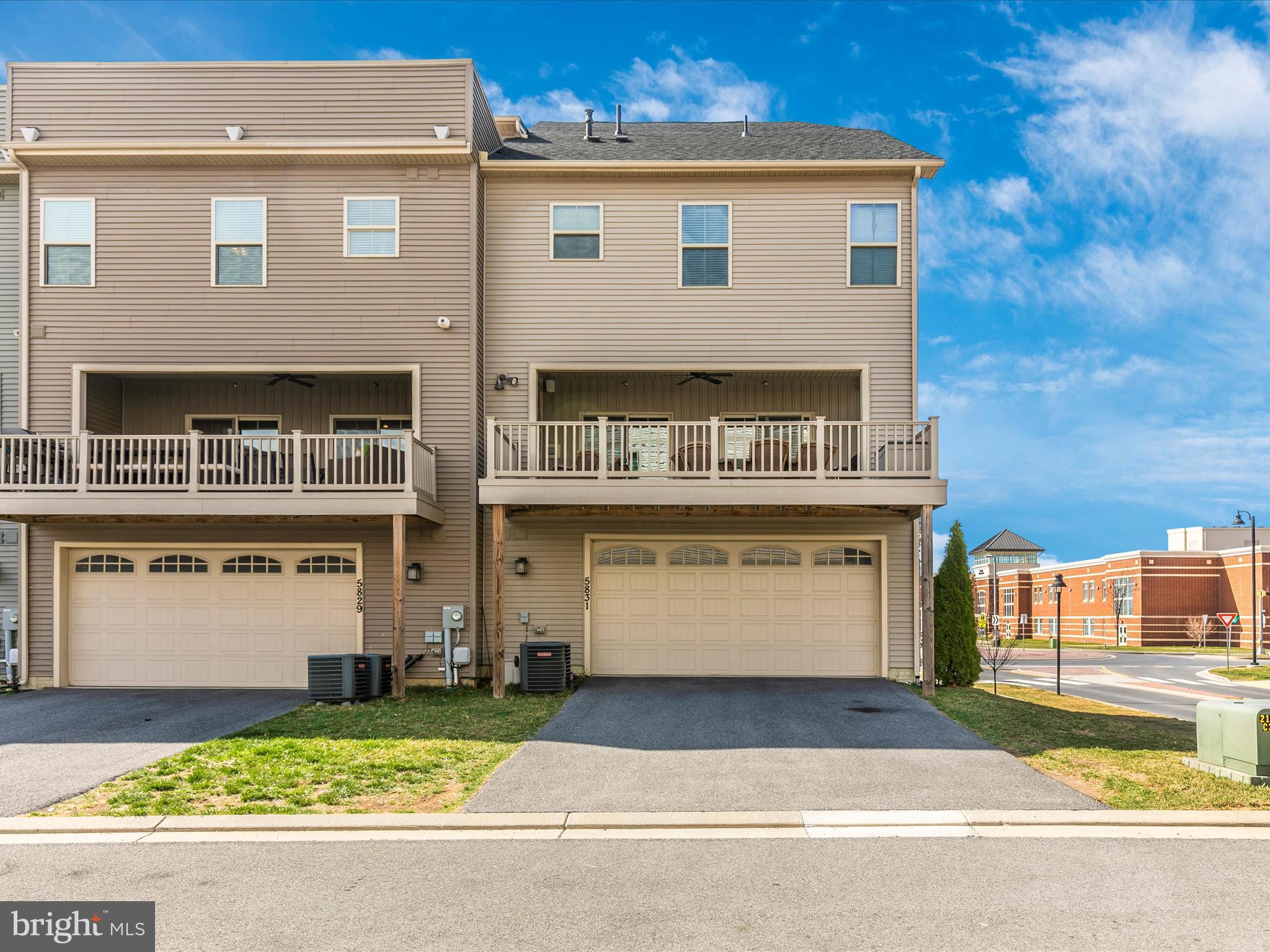 5829 EAGLEHEAD DRIVE