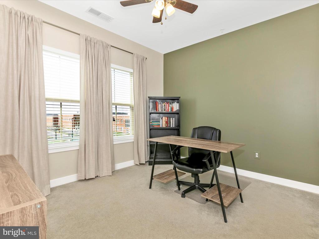 5829 EAGLEHEAD DRIVE