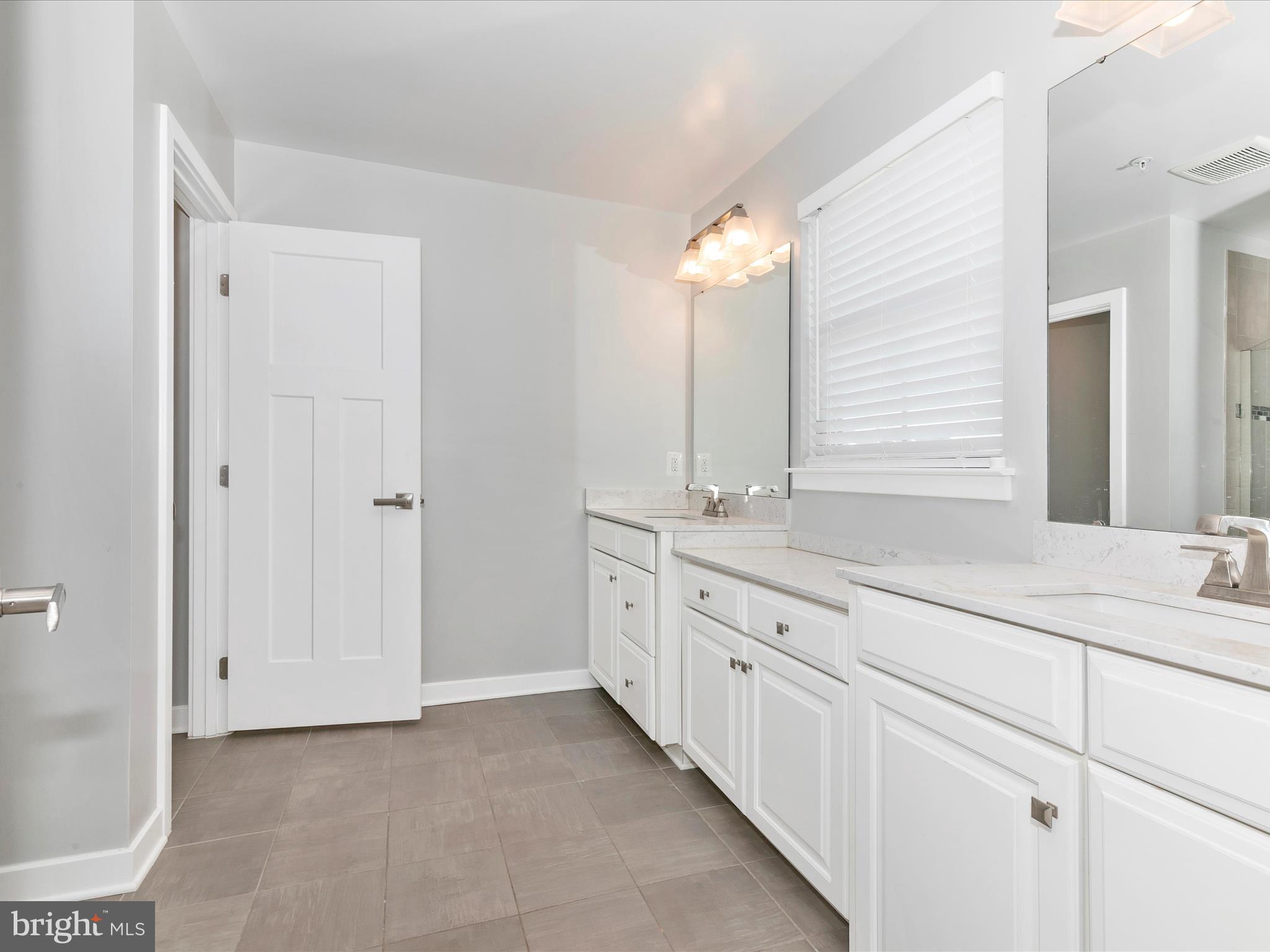 5829 EAGLEHEAD DRIVE