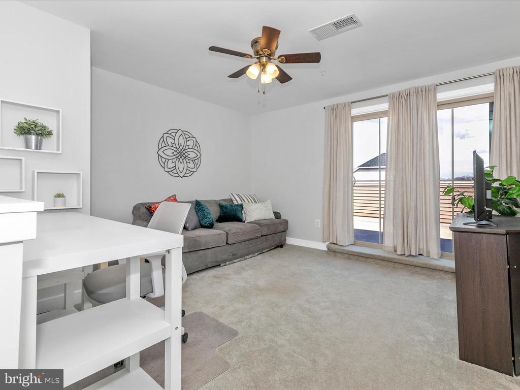 5829 EAGLEHEAD DRIVE