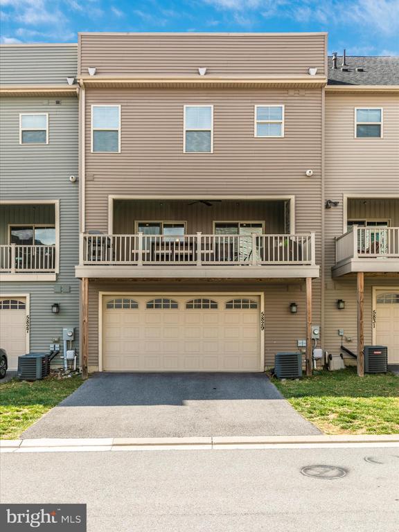 5829 EAGLEHEAD DRIVE
