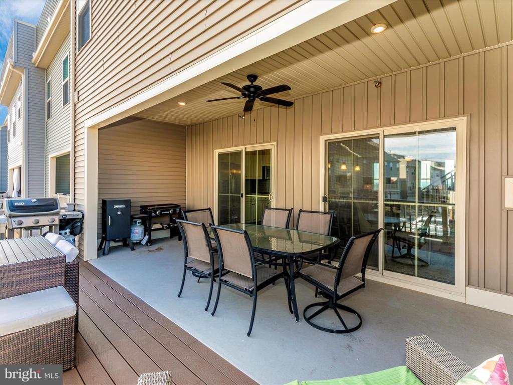 5829 EAGLEHEAD DRIVE